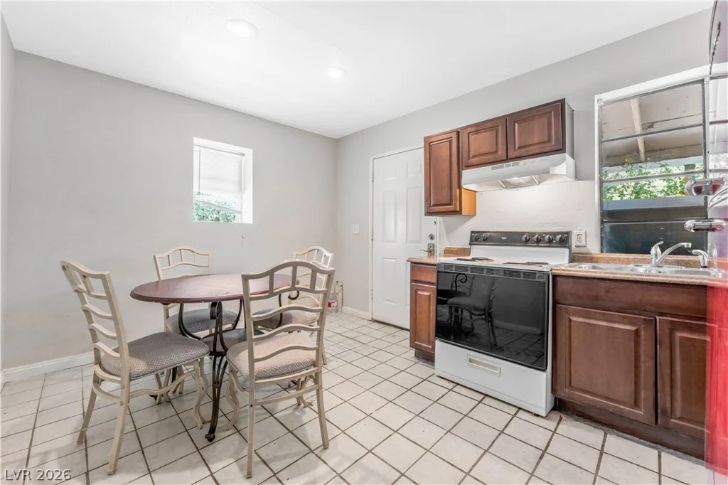 203 Earl, Las Vegas, NV 89101