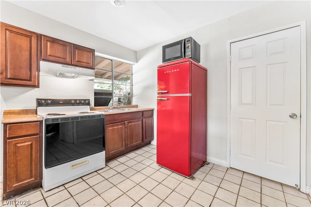 203 Earl, Las Vegas, NV 89101