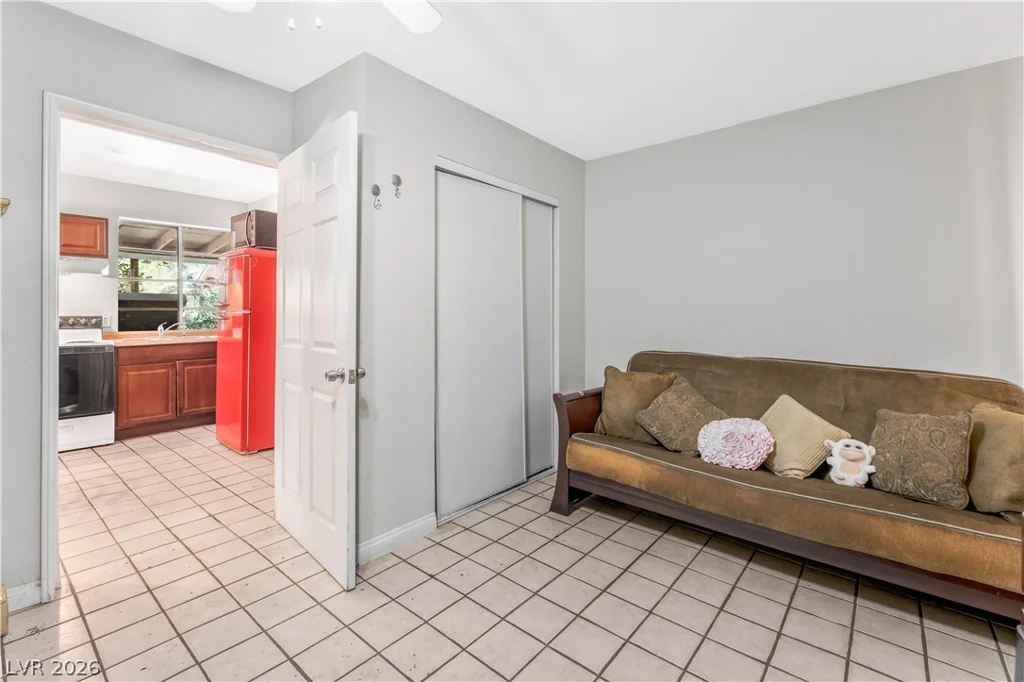 203 Earl, Las Vegas, NV 89101