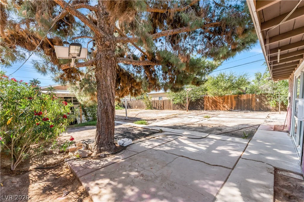 203 Earl, Las Vegas, NV 89101