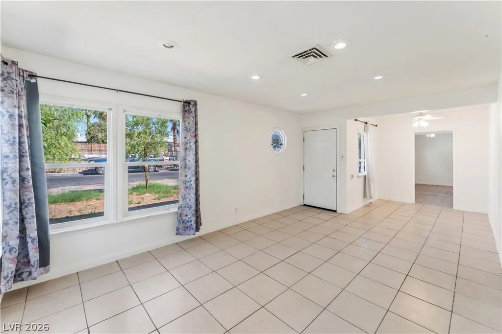 203 Earl, Las Vegas, NV 89101