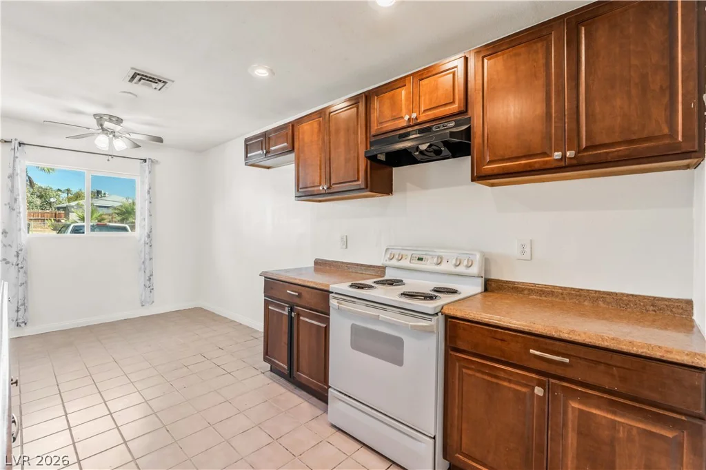 203 Earl, Las Vegas, NV 89101