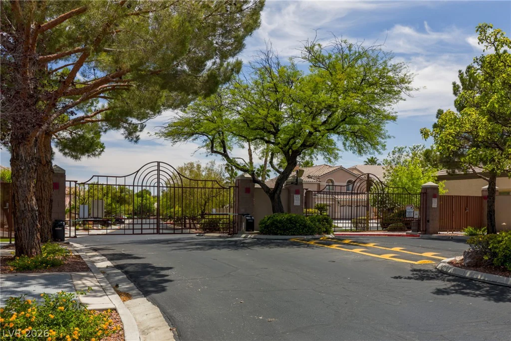 10548 Meadow Mist, Las Vegas, NV 89135