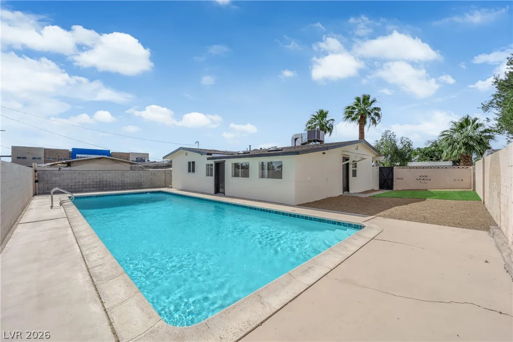 4112 Las Lomas, Las Vegas, NV 89102