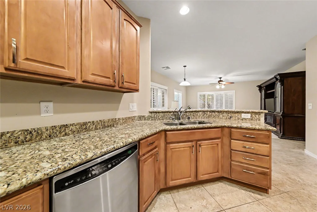 2252 Island City, Henderson, NV 89044