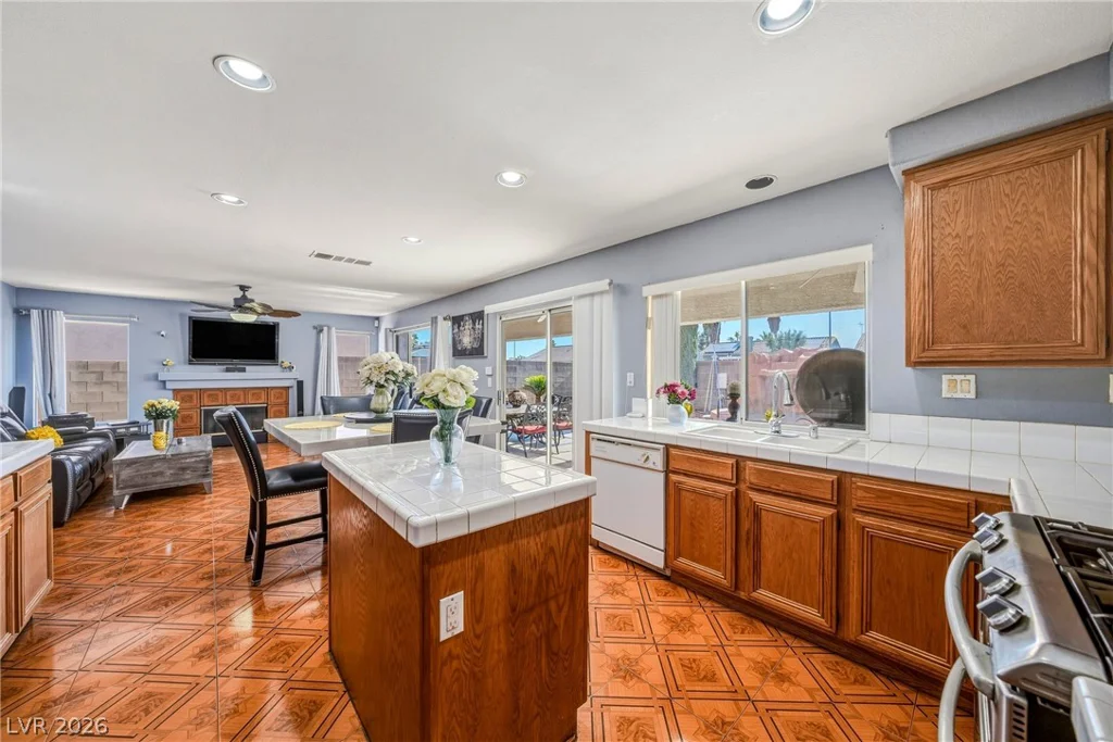 6115 Dawn View, North Las Vegas, NV 89031