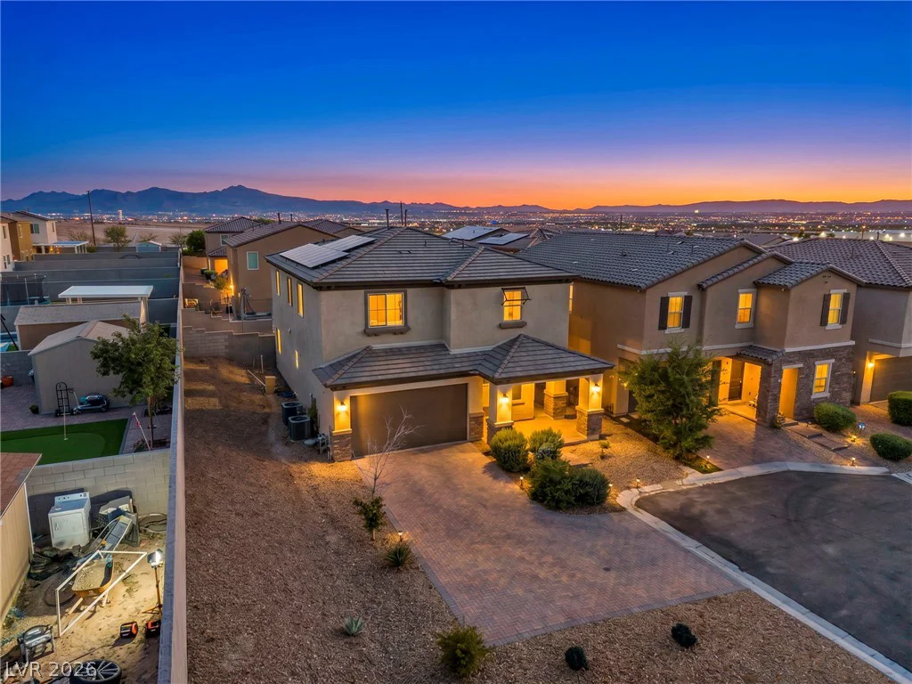 6883 Merril Summit, Las Vegas, NV 89142