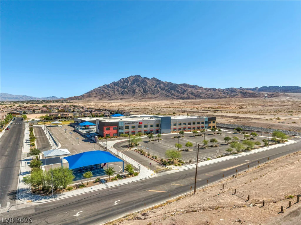 6883 Merril Summit, Las Vegas, NV 89142