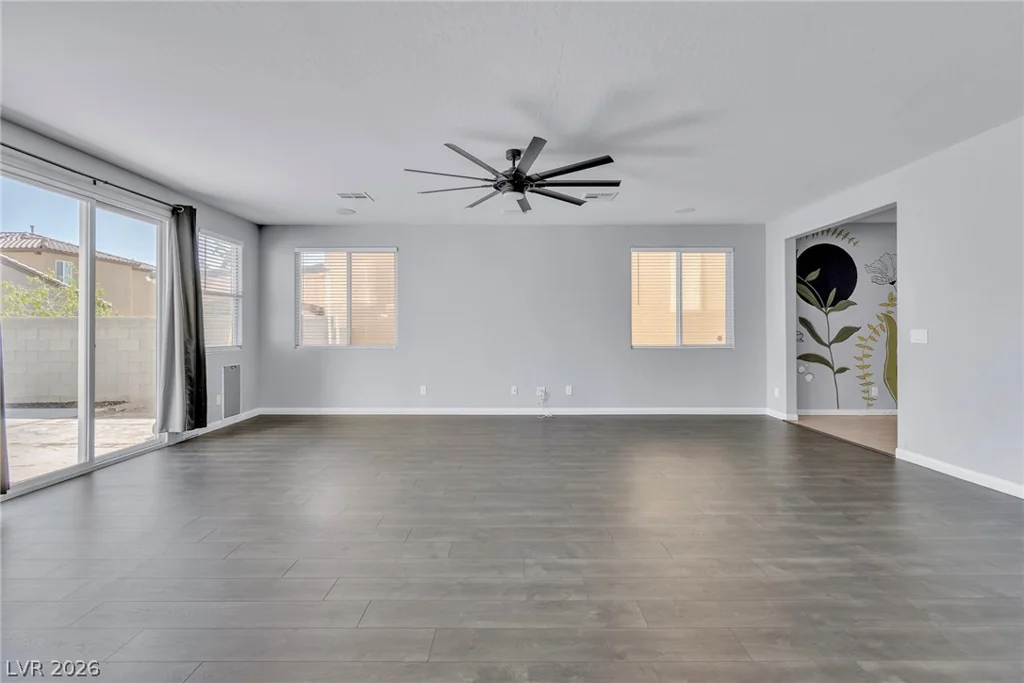 6883 Merril Summit, Las Vegas, NV 89142
