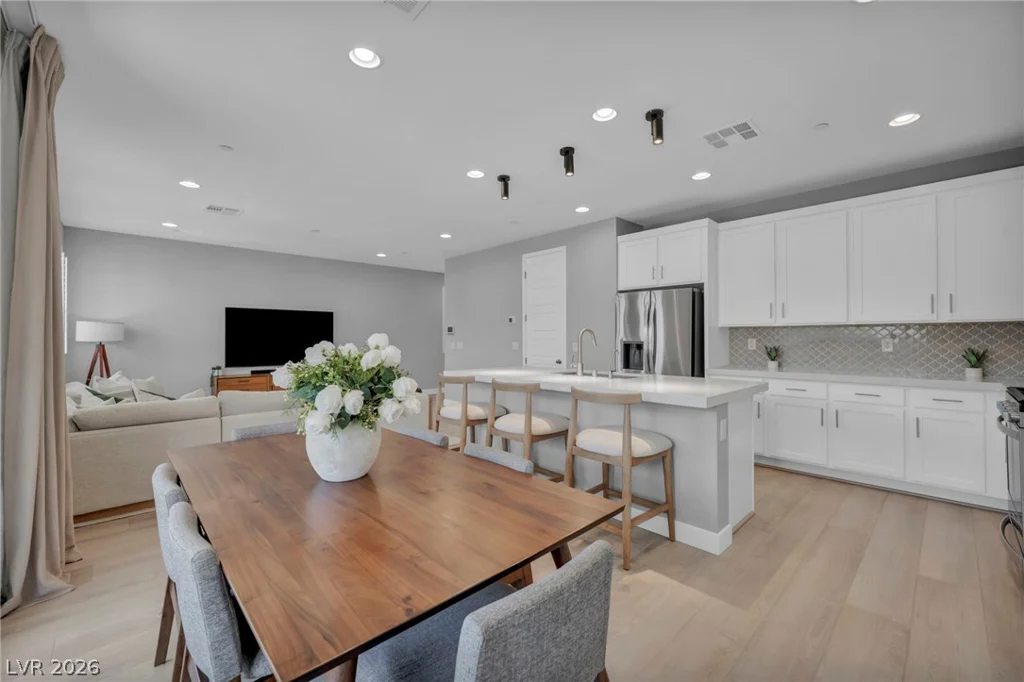 8910 Felker, Las Vegas, NV 89166