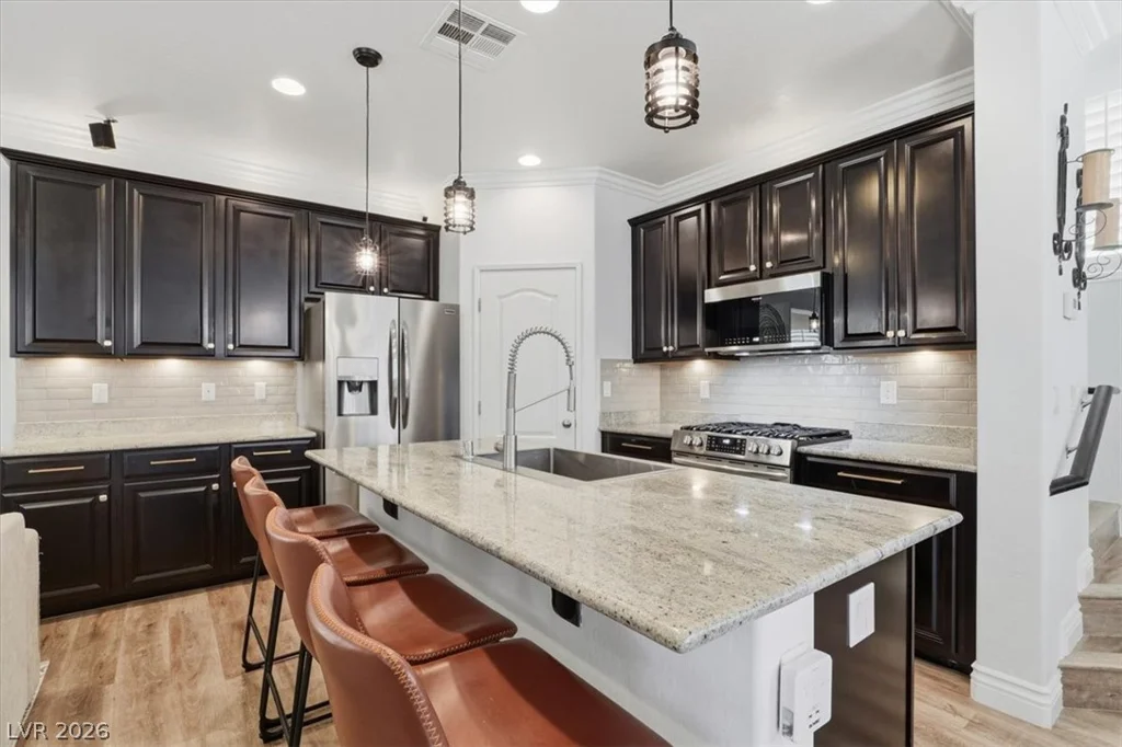 7659 Jasmine Falls, Las Vegas, NV 89179