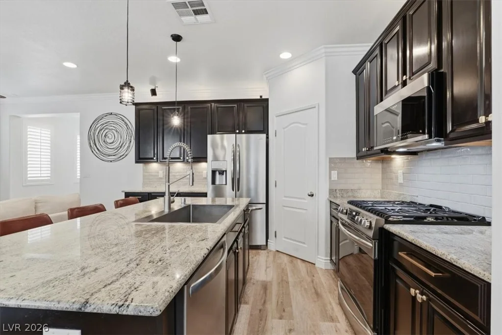 7659 Jasmine Falls, Las Vegas, NV 89179