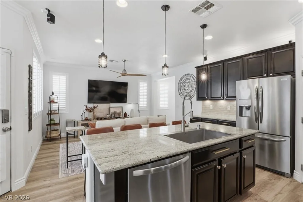 7659 Jasmine Falls, Las Vegas, NV 89179