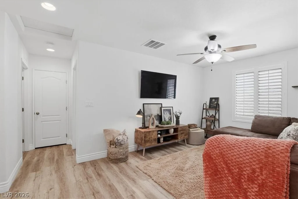 7659 Jasmine Falls, Las Vegas, NV 89179