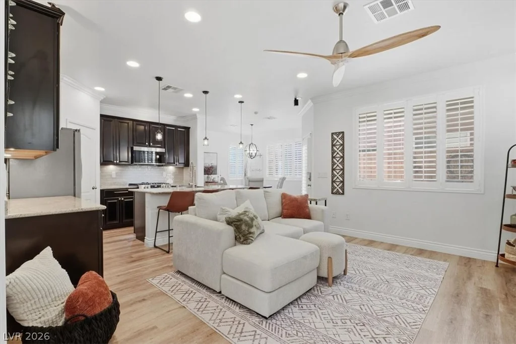 7659 Jasmine Falls, Las Vegas, NV 89179