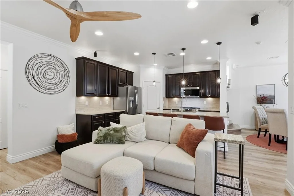 7659 Jasmine Falls, Las Vegas, NV 89179