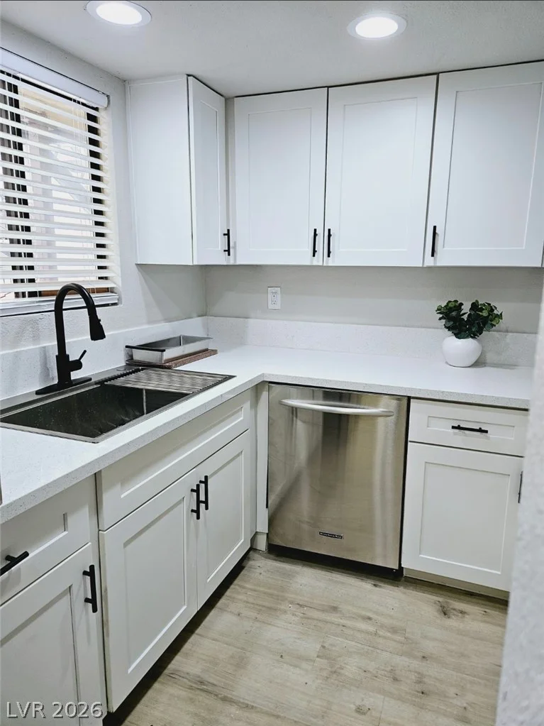 2080 Karen, Las Vegas, NV 89169