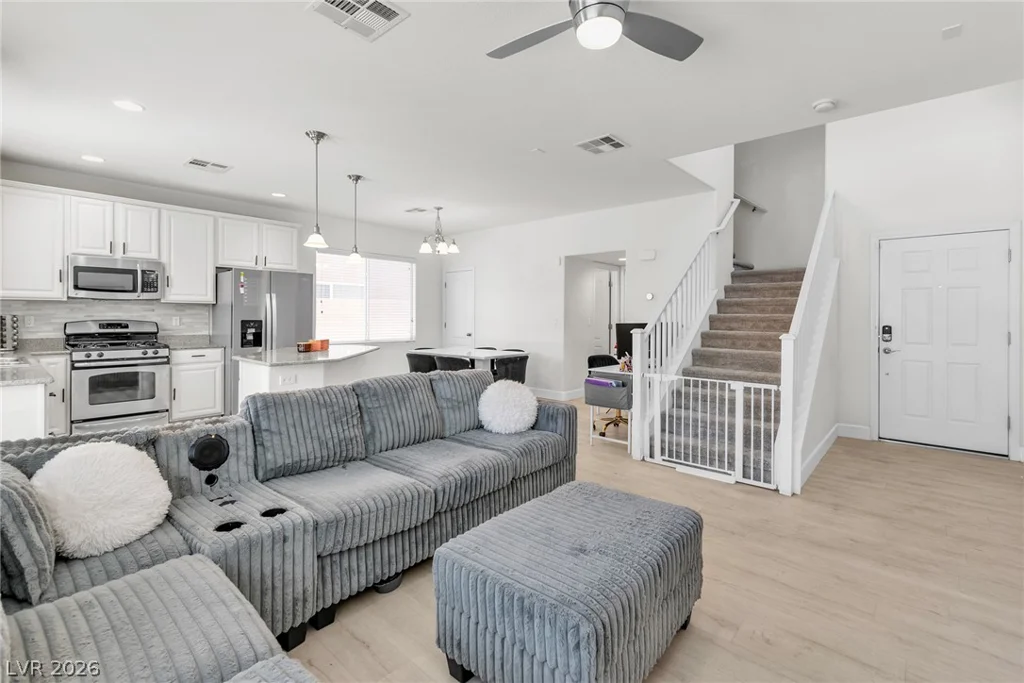 10534 Hartford Hills, Las Vegas, NV 89166