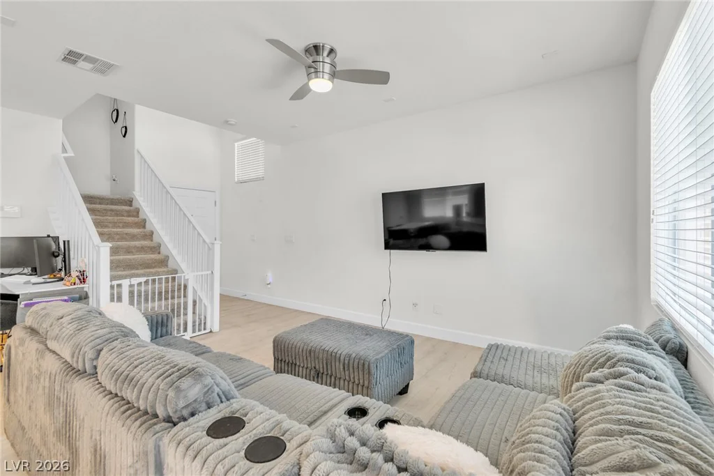 10534 Hartford Hills, Las Vegas, NV 89166