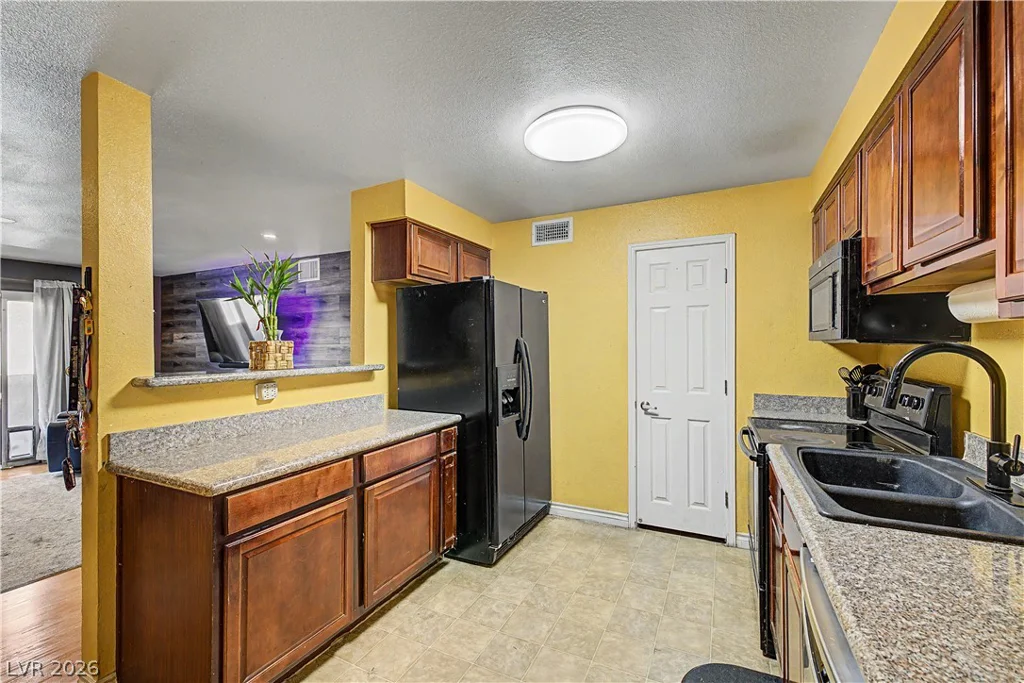 2451 Rainbow, Las Vegas, NV 89108