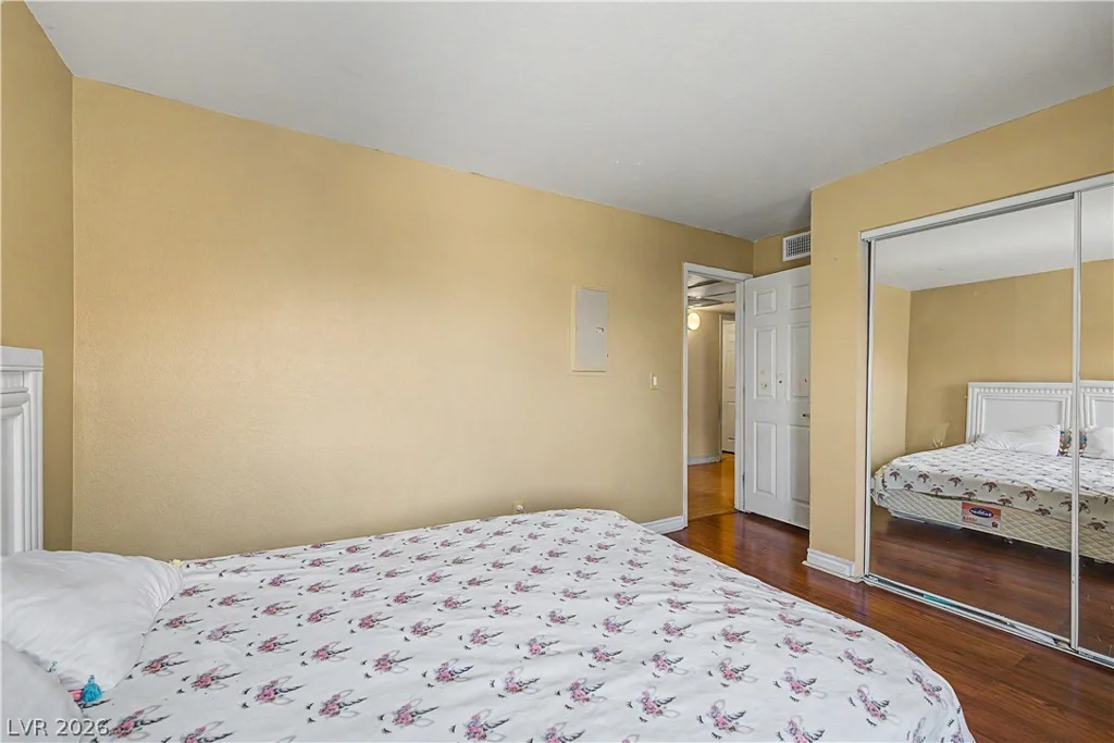2451 Rainbow, Las Vegas, NV 89108