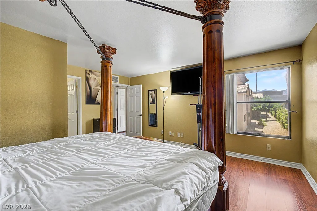 2451 Rainbow, Las Vegas, NV 89108