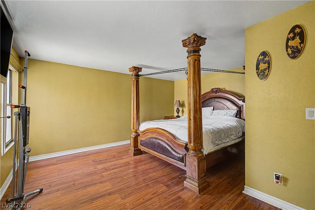 2451 Rainbow, Las Vegas, NV 89108