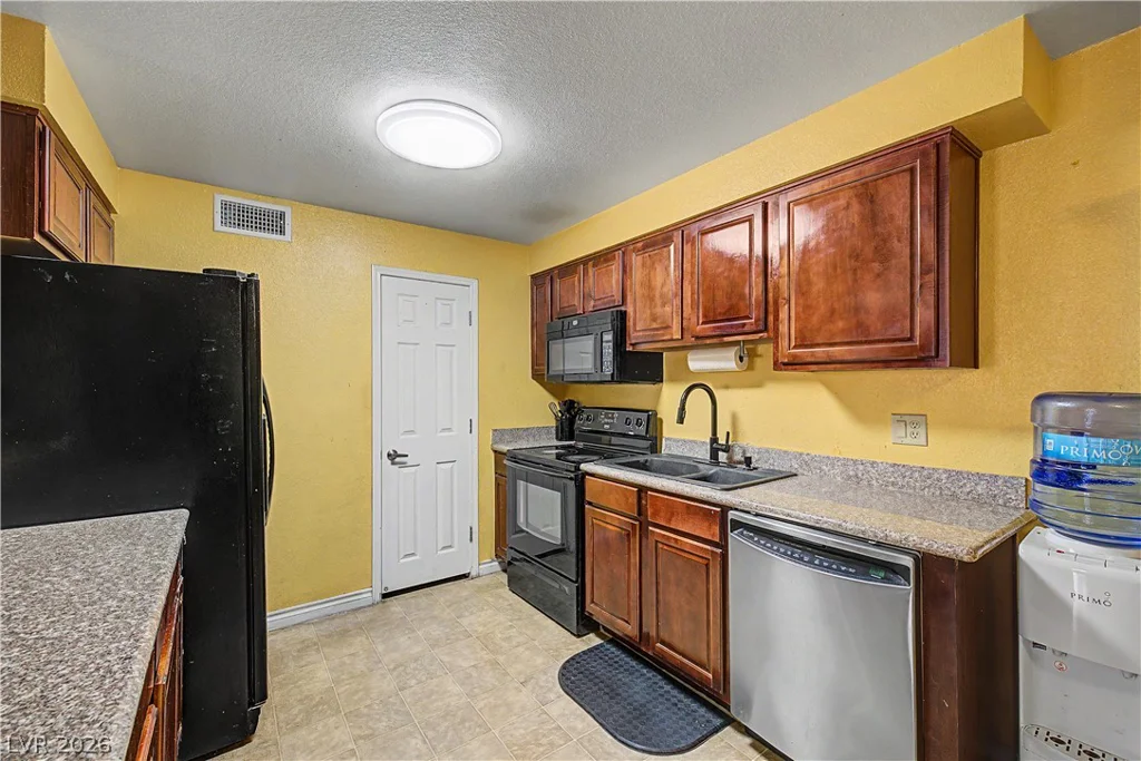2451 Rainbow, Las Vegas, NV 89108