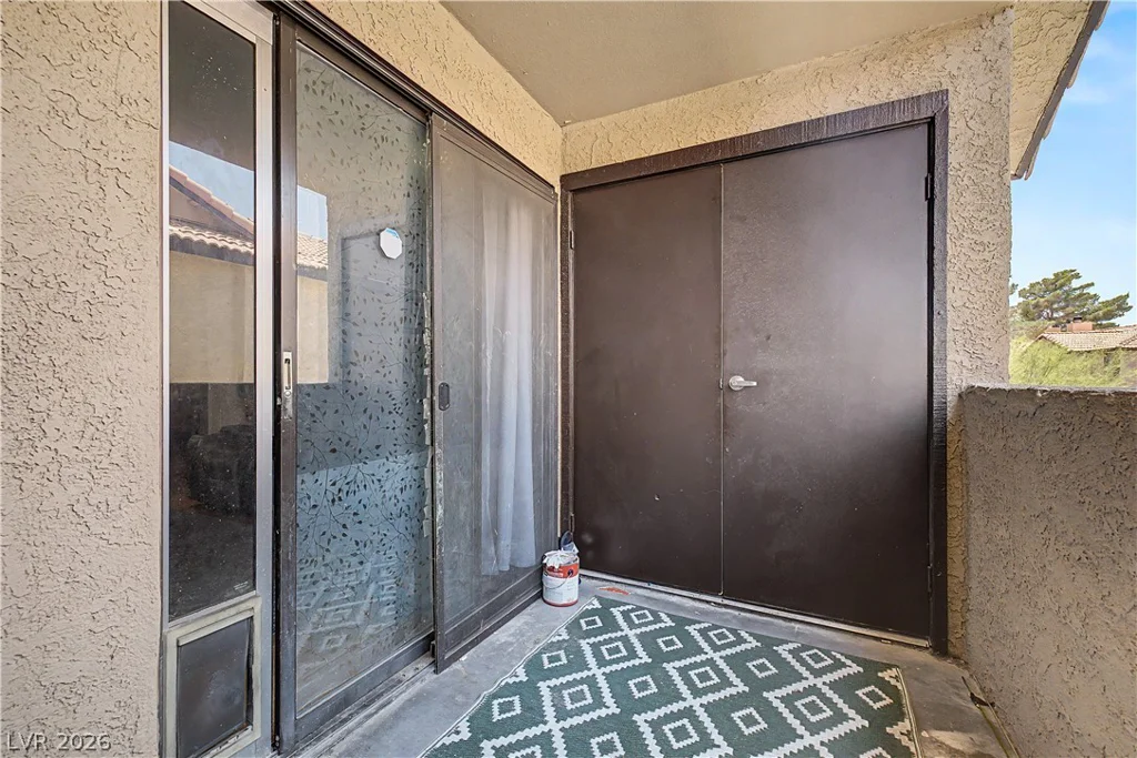 2451 Rainbow, Las Vegas, NV 89108