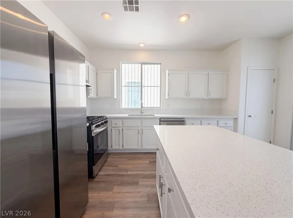 1432 Angel Falls, Las Vegas, NV 89142