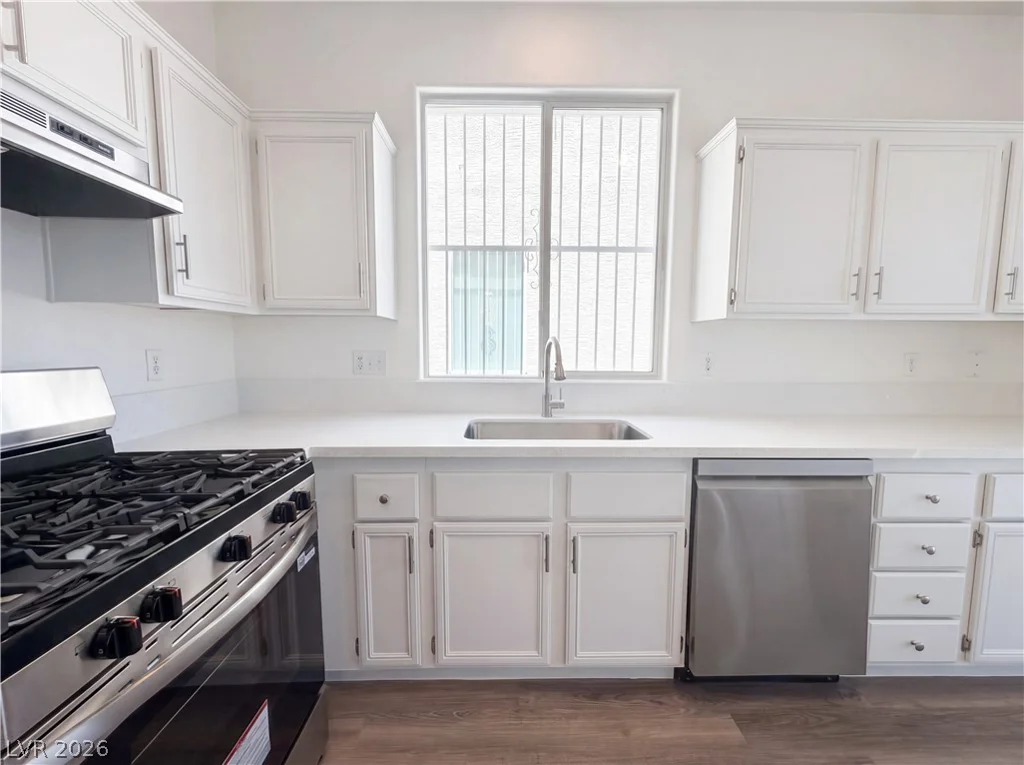 1432 Angel Falls, Las Vegas, NV 89142