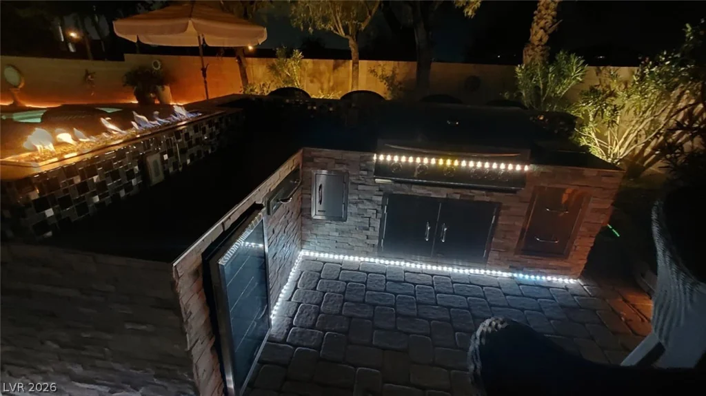 2490 Hoopes, Henderson, NV 89052