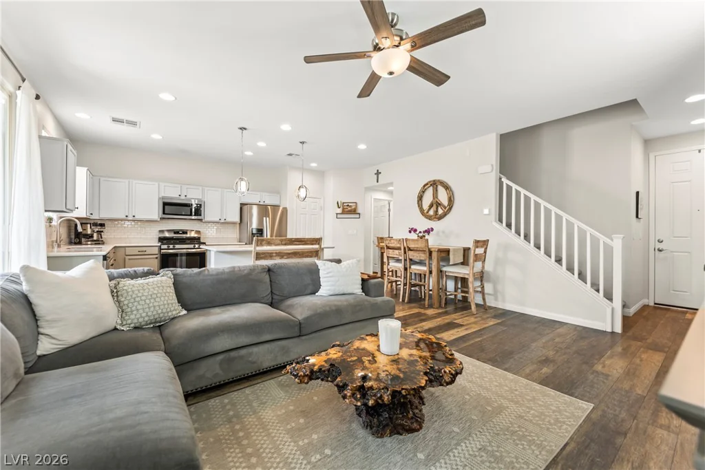10421 Skye Canyon Falls, Las Vegas, NV 89166