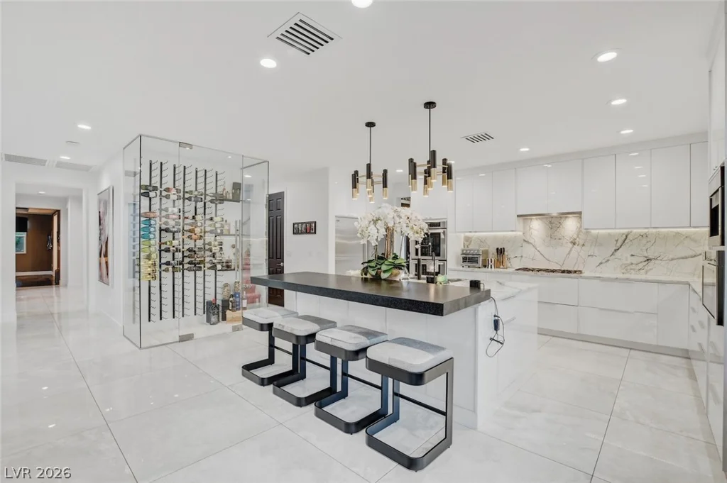 10736 Penhurst, Las Vegas, NV 89135