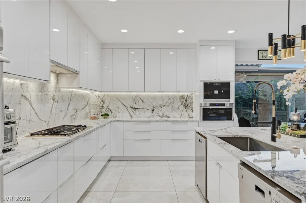 10736 Penhurst, Las Vegas, NV 89135
