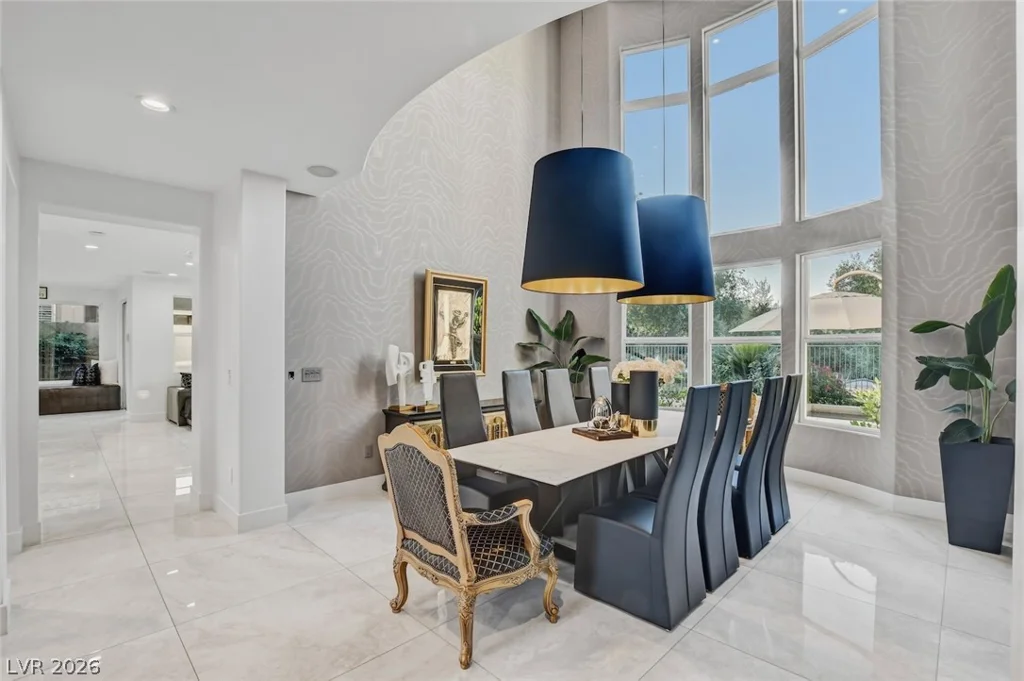 10736 Penhurst, Las Vegas, NV 89135