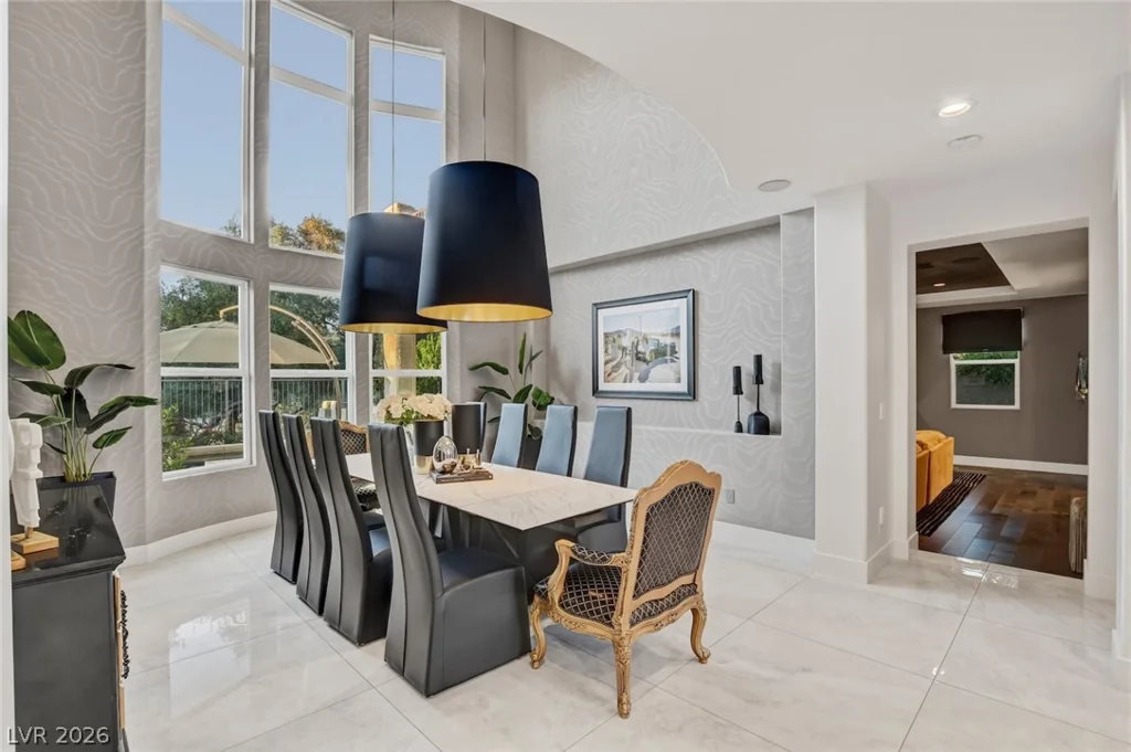 10736 Penhurst, Las Vegas, NV 89135