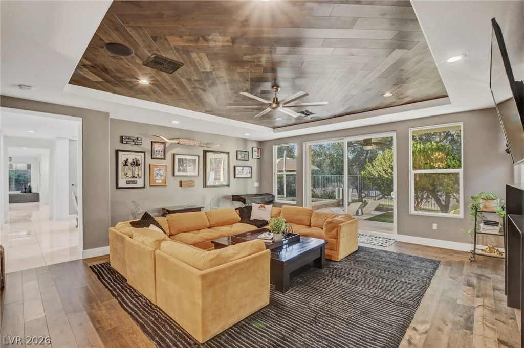 10736 Penhurst, Las Vegas, NV 89135