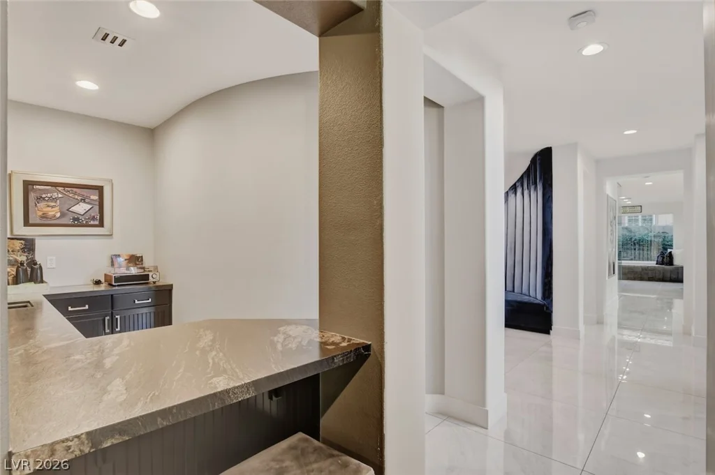 10736 Penhurst, Las Vegas, NV 89135