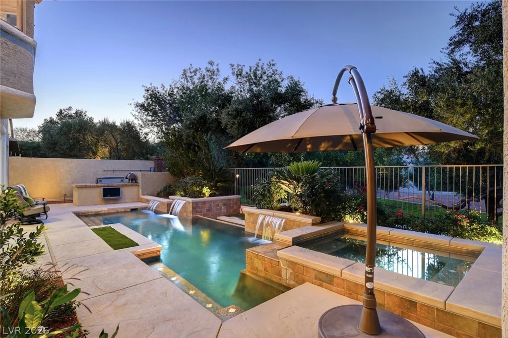 10736 Penhurst, Las Vegas, NV 89135