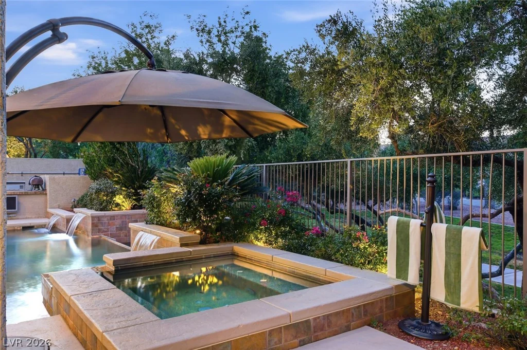 10736 Penhurst, Las Vegas, NV 89135