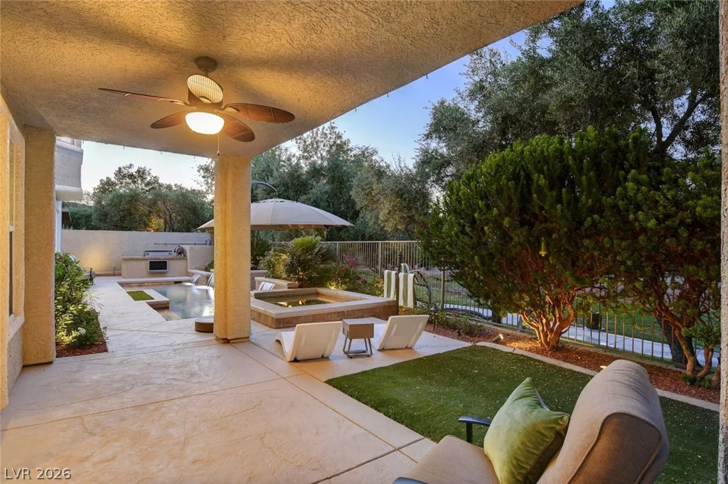 10736 Penhurst, Las Vegas, NV 89135