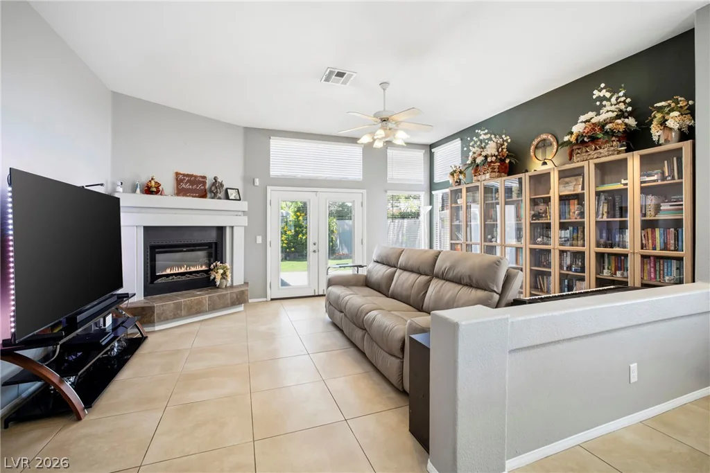 2125 Harbor Cliff, Las Vegas, NV 89128