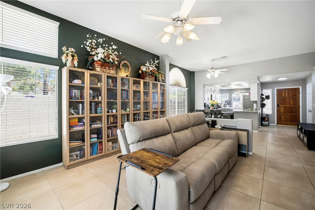 2125 Harbor Cliff, Las Vegas, NV 89128