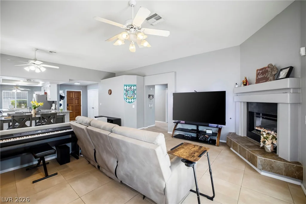 2125 Harbor Cliff, Las Vegas, NV 89128