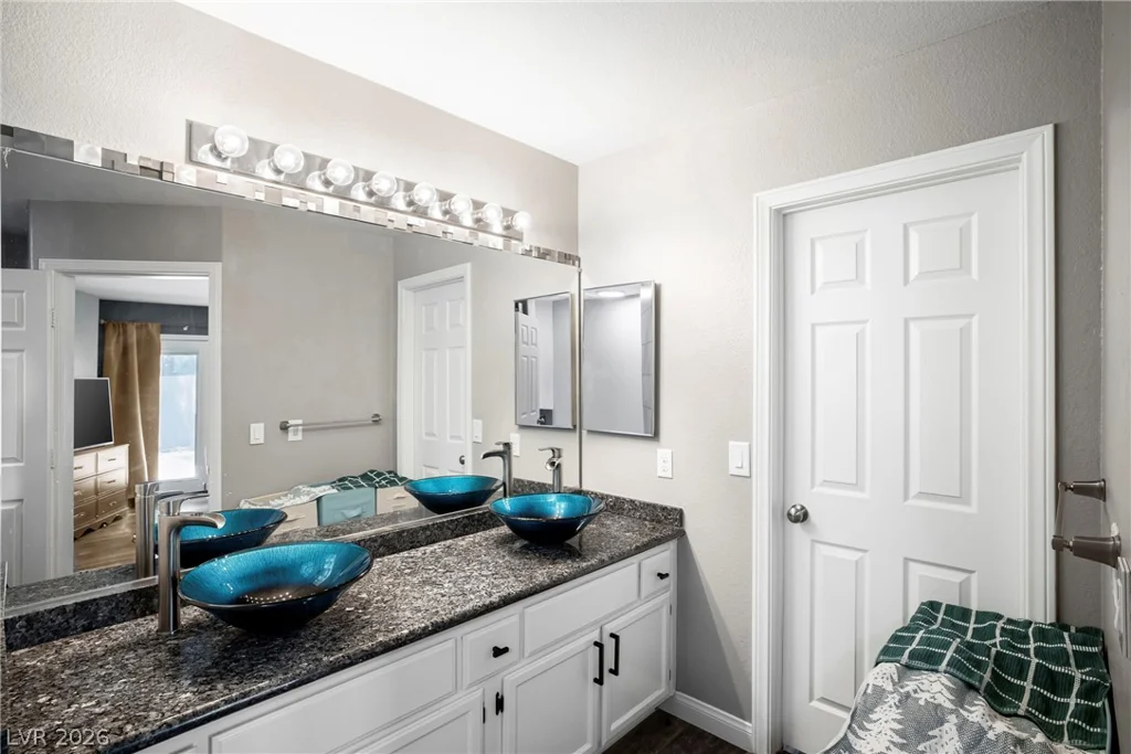 2125 Harbor Cliff, Las Vegas, NV 89128