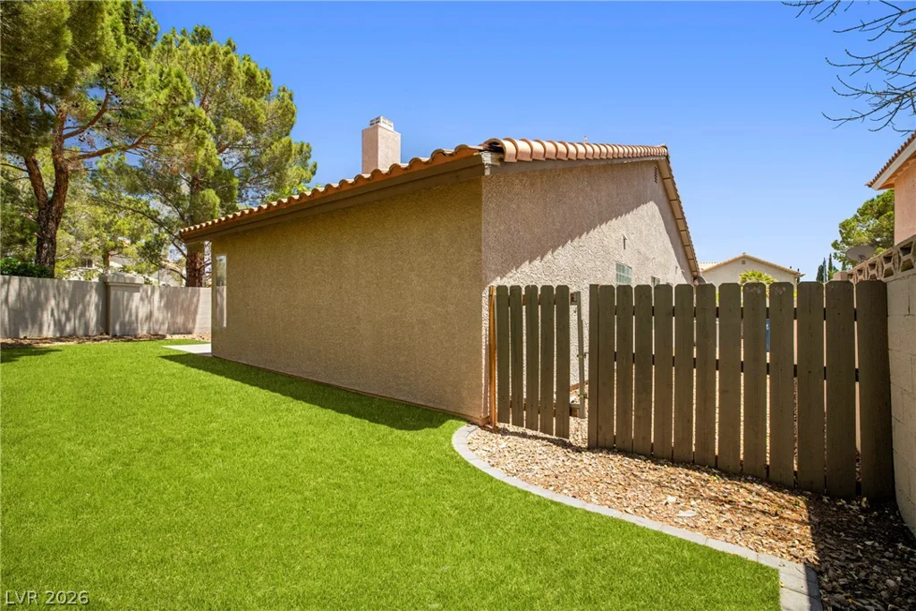 2125 Harbor Cliff, Las Vegas, NV 89128