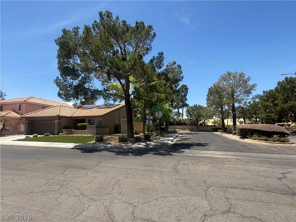 2125 Harbor Cliff, Las Vegas, NV 89128