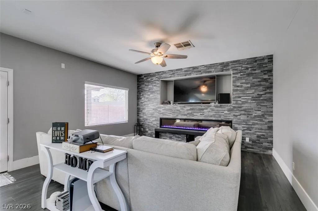 512 Beaconwood, Henderson, NV 89052