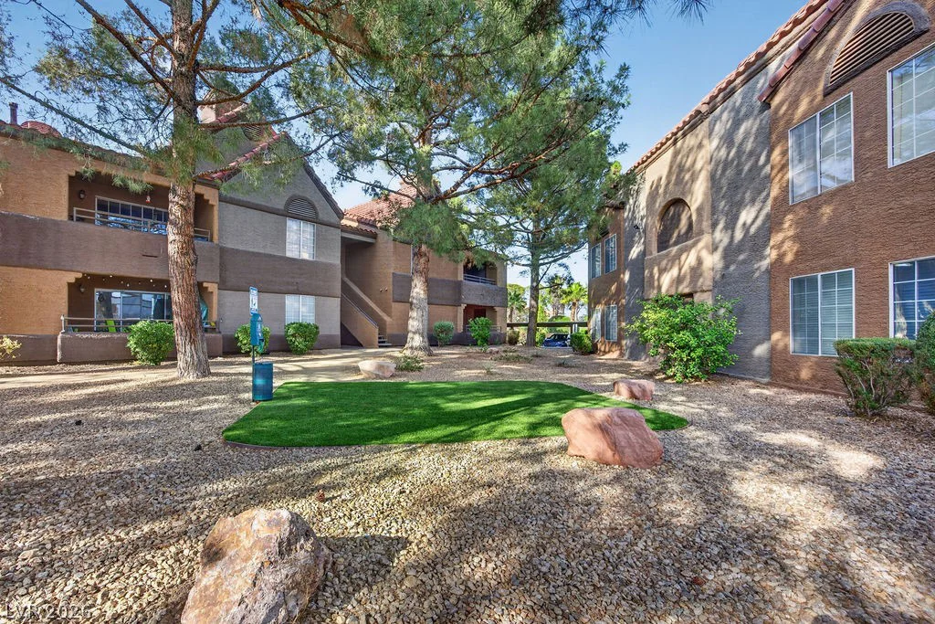 2200 Fort Apache, Las Vegas, NV 89117
